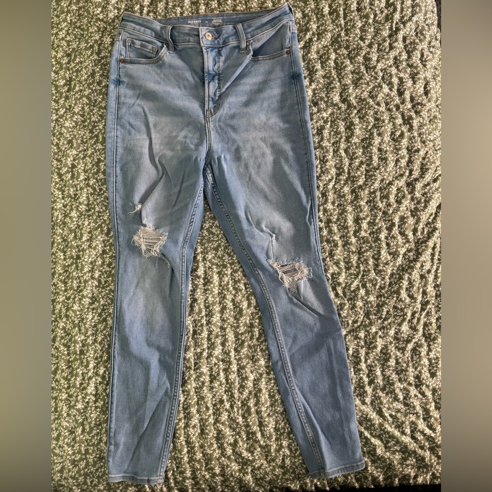 Old Navy Light Blue Distressed Skinny Jeans